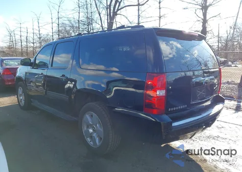 2014 Chevrolet Suburban 1500 Lt z USA, uszkodzony, nr VIN 1GNSCJE09ER210072